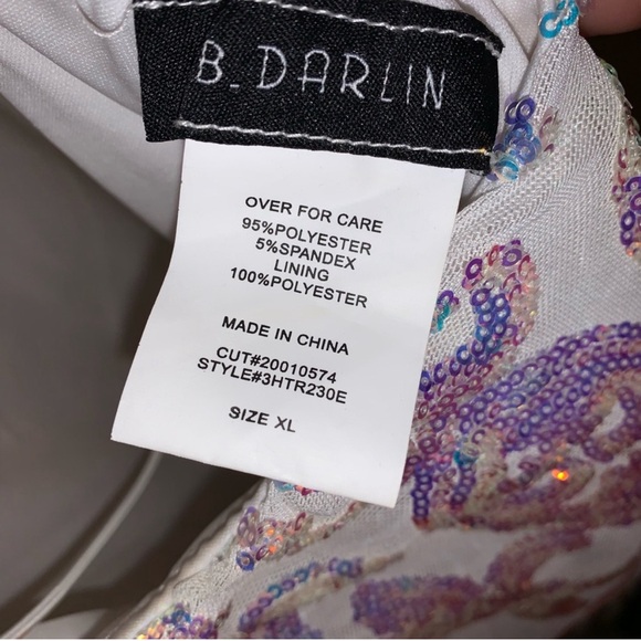 Selling because it shaped my body too well and boosted my ego! - Picture 3 of 7